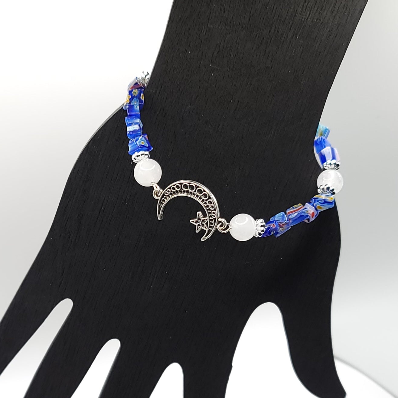 White Jade and Blue Glass Chip Bracelet